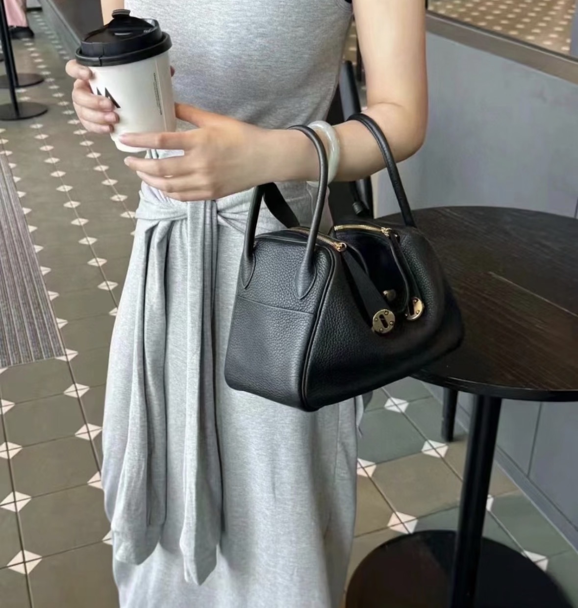 Lindy 26 黑色金扣