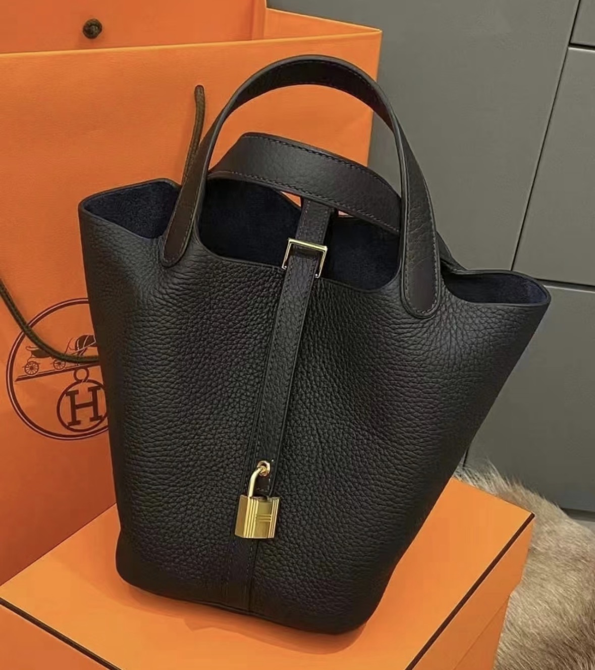 Picotin 18 3Y 藍黑金扣