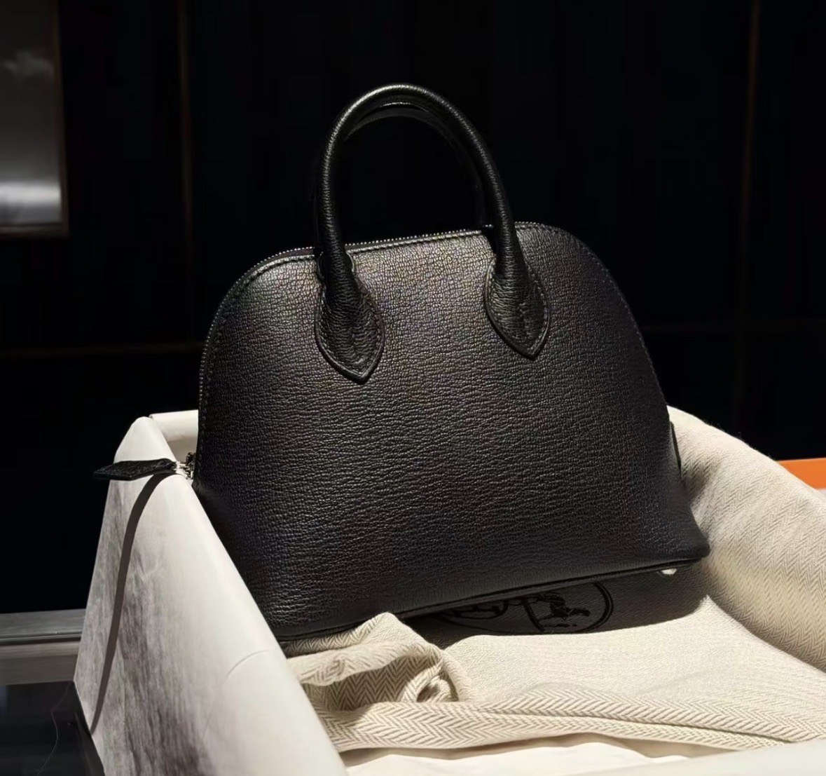 Mini Bolide 黑色銀扣